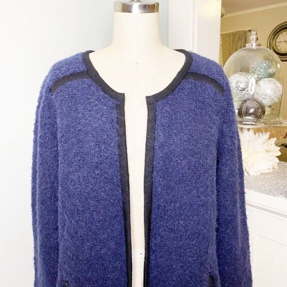 Boden Navy & Black Boucle Sweater Jacket Cozy Winter Casual Wear Size 10 - Picture 3 of 9
